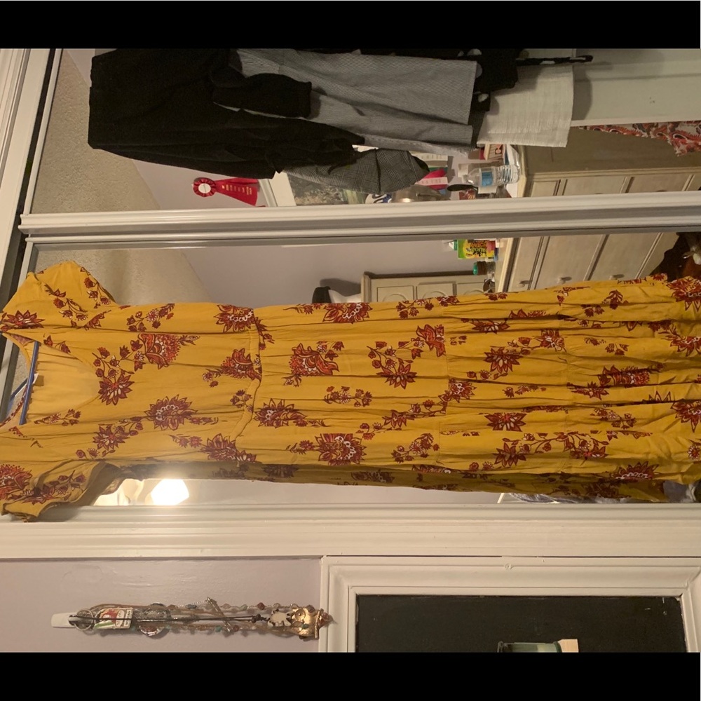 *WORN ONCE* Old Navy Maxi Floral Dress